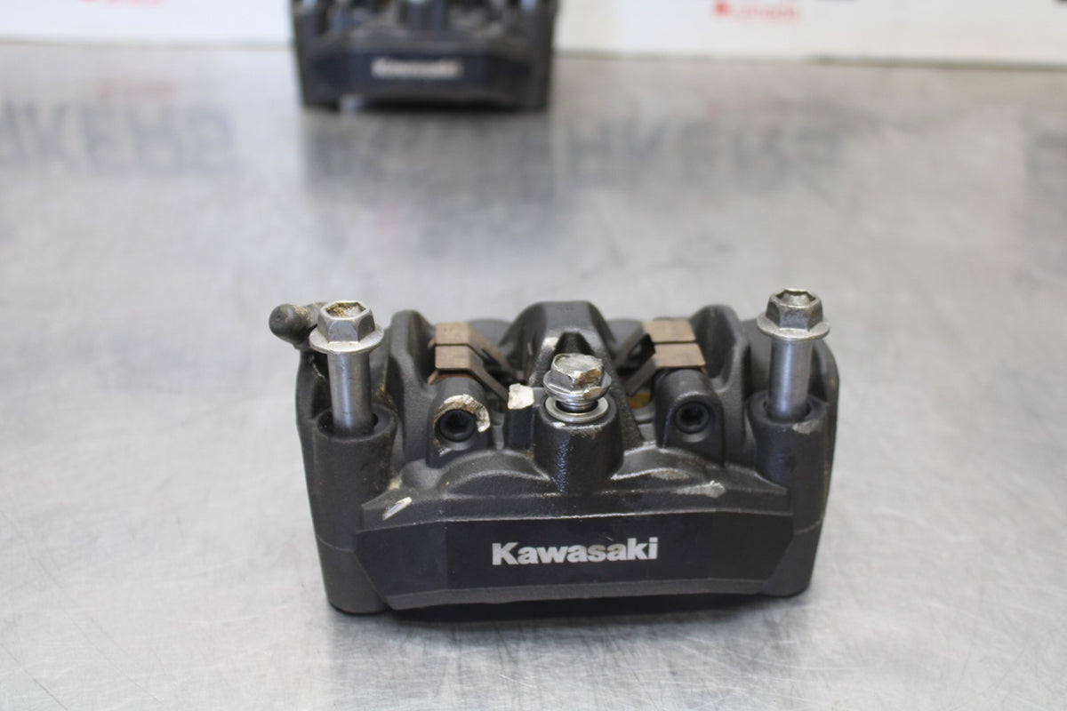 23-26 KAWASAKI NINJA ZX4RR RIGHT LEFT FRONT BRAKE CALIPER PAIR SET BB898