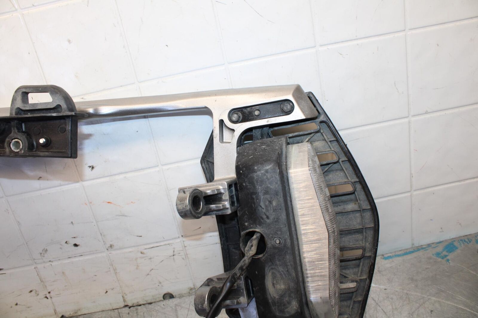 07-08 KAWASAKI CONCOURS 1400 ABS REAR RACK BACK GRAB BB449