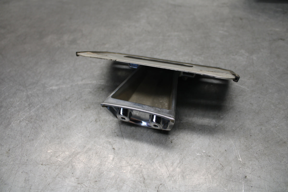 05-09 SUZUKI BOULEVARD C90 LICENSE PLATE LIGHT BB692