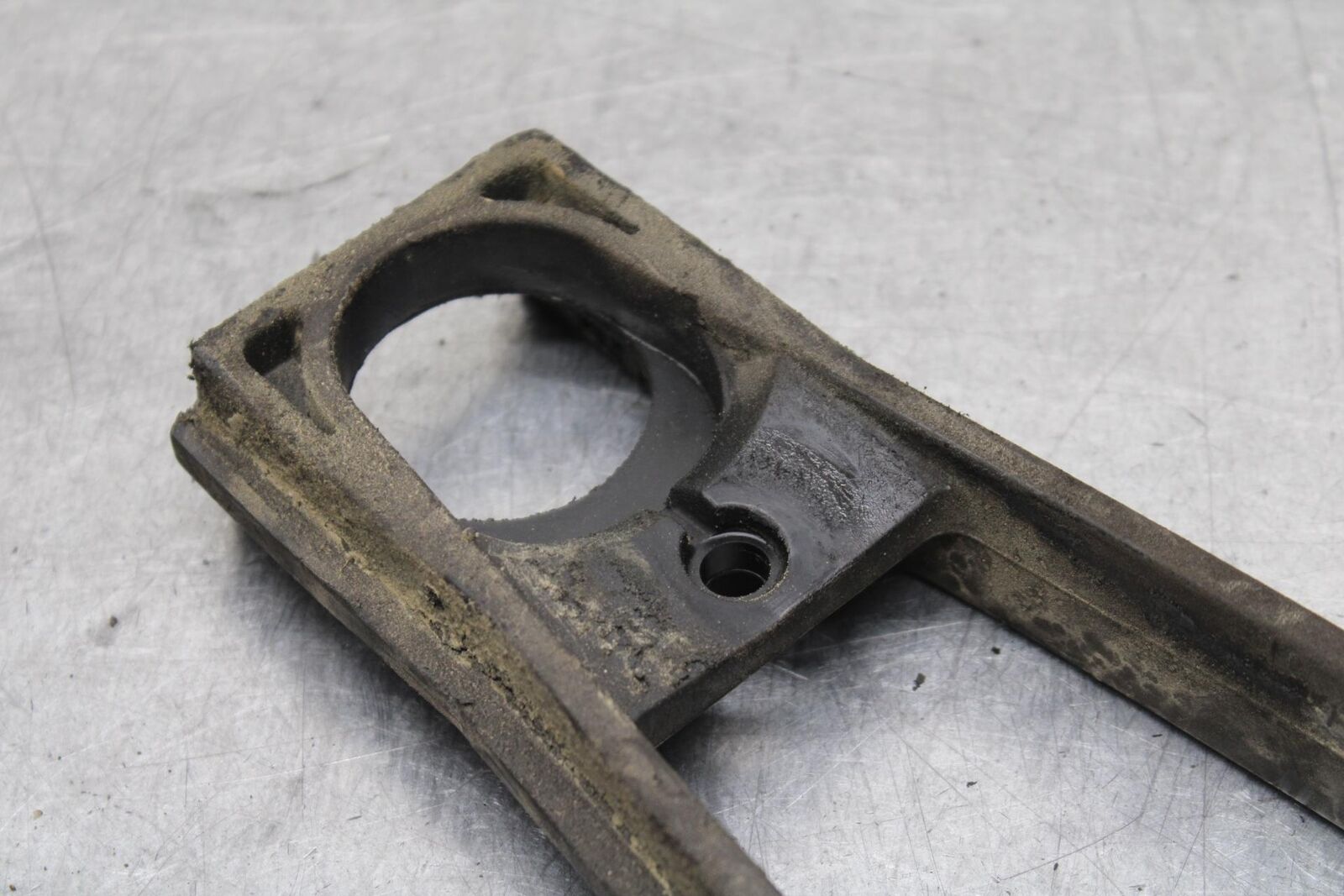 11-23 SUZUKI GSXR 750 SWINGARM CHAIN BUFFER SLIDER GUIDE BB630