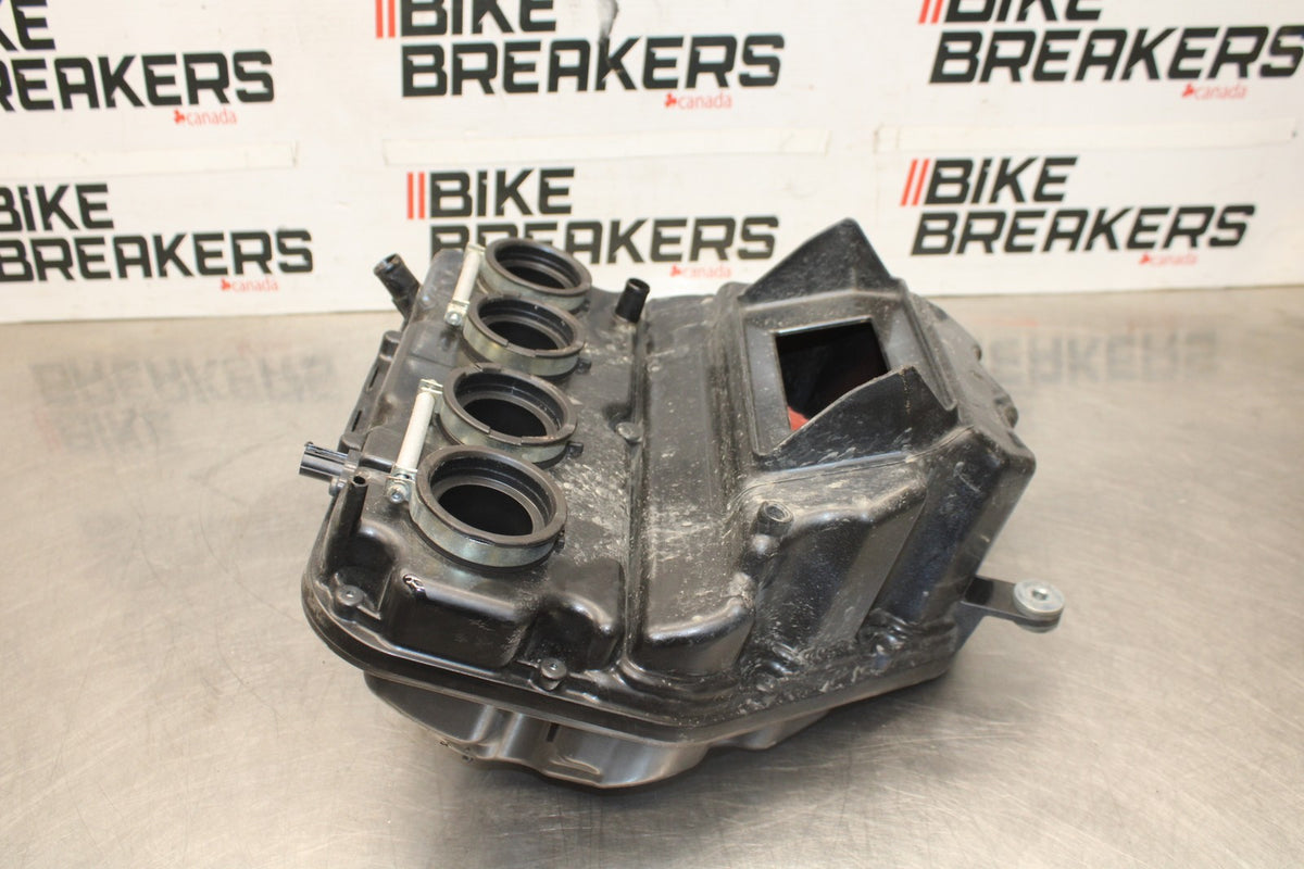 23 KAWASAKI Z900RS AIRBOX AIR INTAKE FILTER BOX BB935
