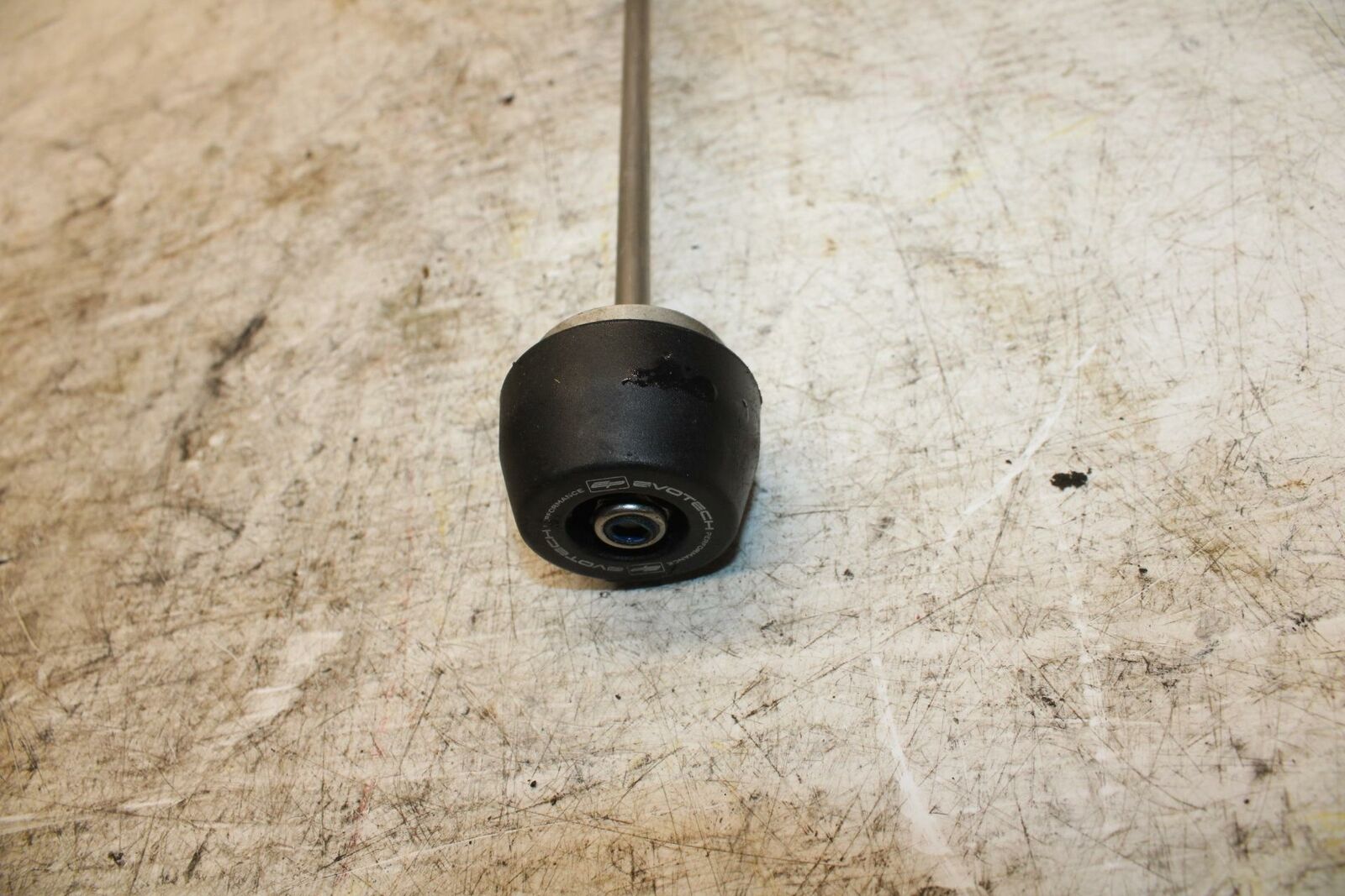 16-21 YAMAHA XSR900 EVOTECH FRONT WHEEL  AXLE  BOBBIN BB370