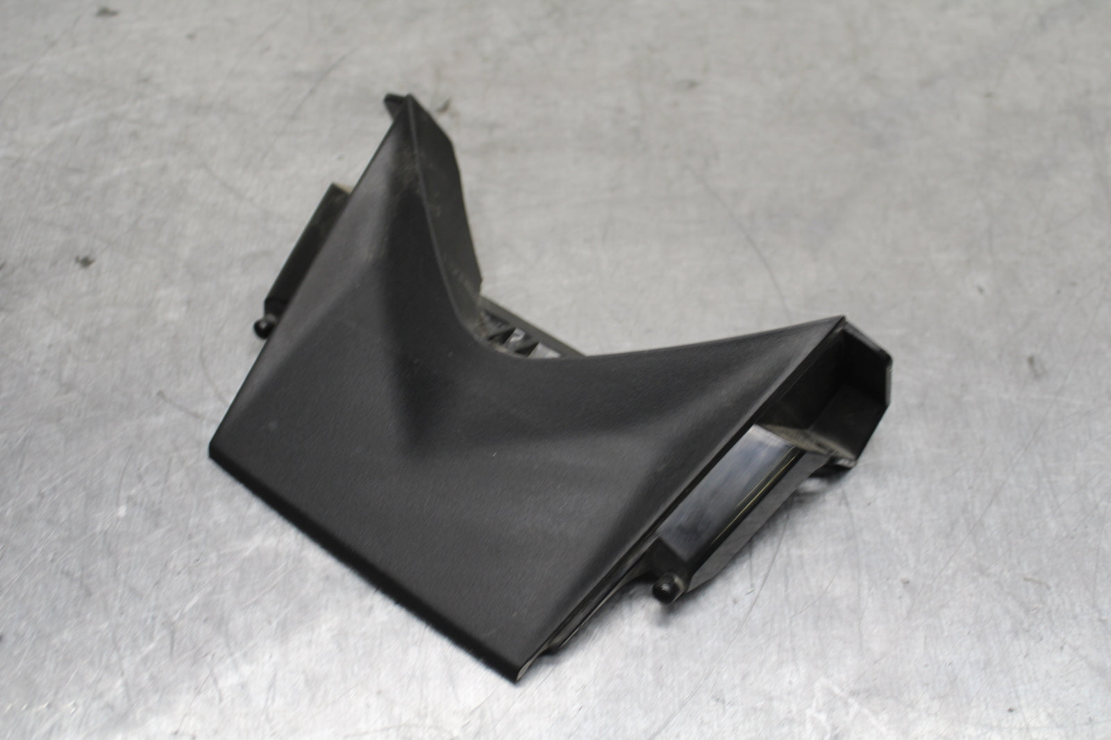 15-16 HONDA CB300F CENTER REAR BACK TAIL FAIRING COVER TRIM COWL BB740