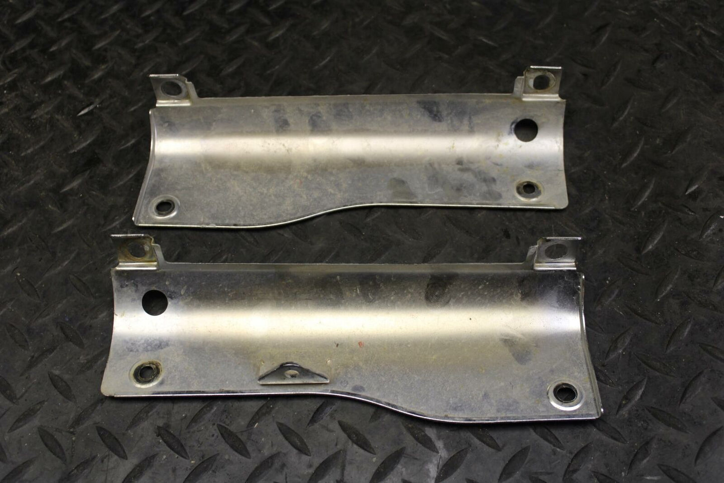 03-08 KAWASAKI VULCAN 1600 FRONT FORK UPPER COVER TOP GUARD SHIELD COWL   BB193