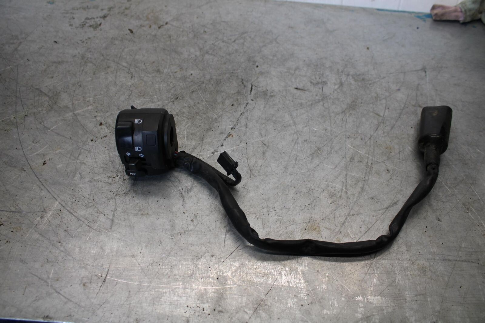 13-17 KAWASAKI NINJA 300 LEFT CLIP ON HANDLE HORN SIGNALS SWITCH  BB429