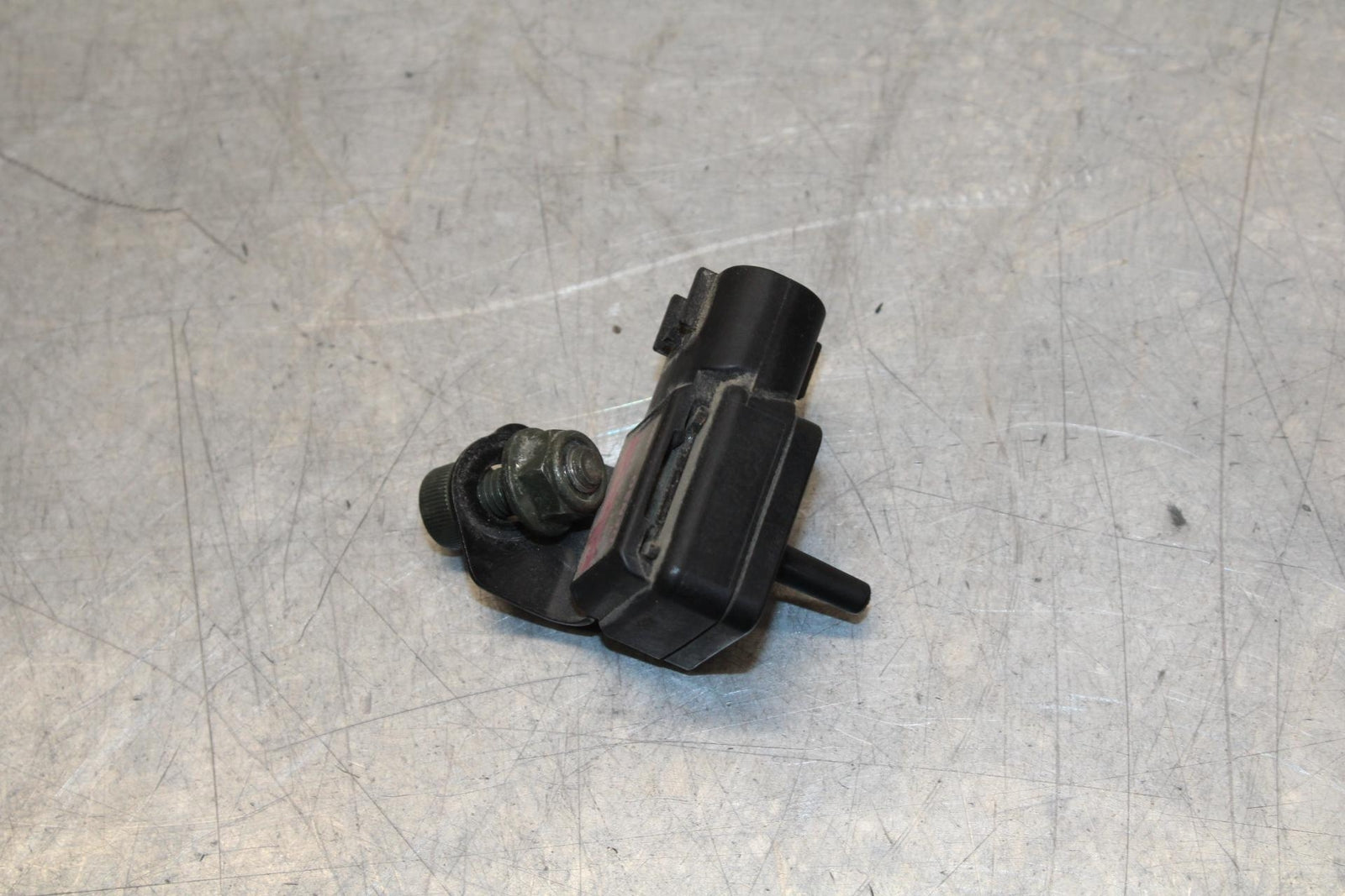 2001 Suzuki GSXR600 MAP MASS AIR FLOW PRESSURE SENSOR 15620-35F00 BB59