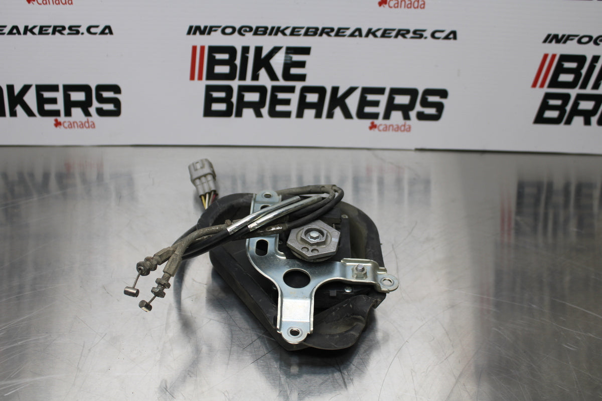 11 SUZUKI GSXR1000 EXHAUST VALVE SERVO MOTOR BB142