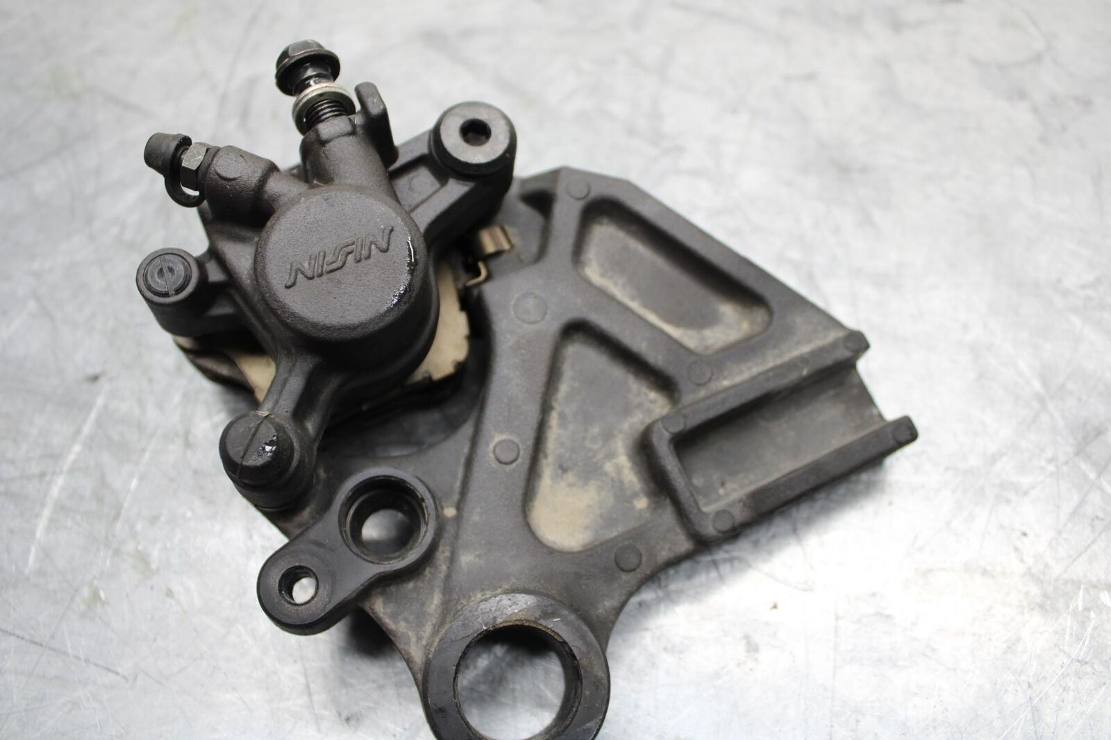 11-15 KAWASAKI ZX1000R REAR BACK BRAKE CALIPER W MOUNT BRACKET BB445