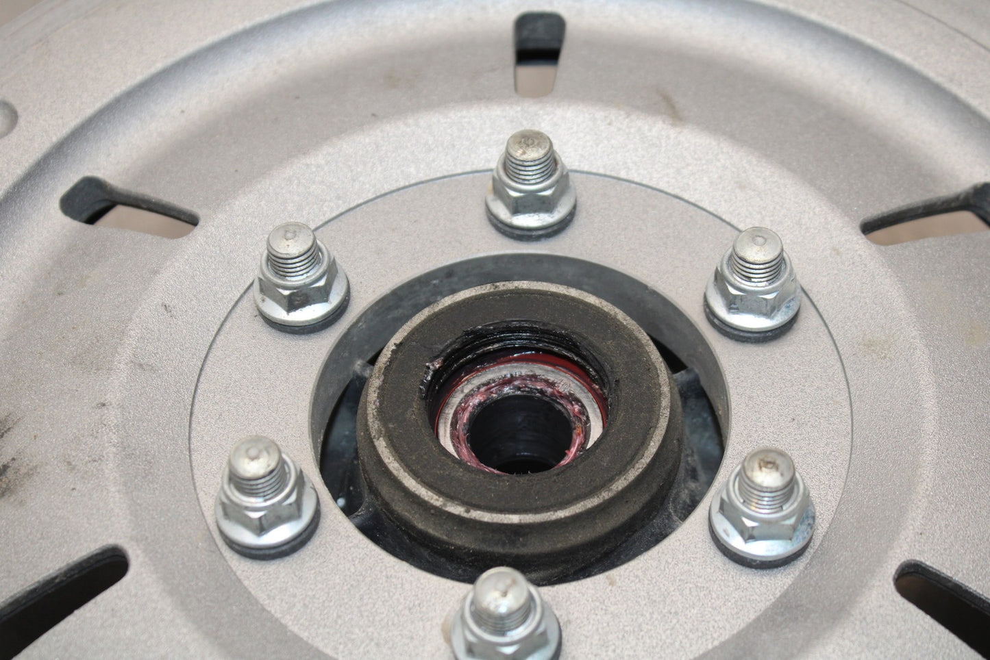 08 KAWASAKI VULCAN 900 REAR HUB & SHOCK DAMPERS CUSH ABSORBERS BB184