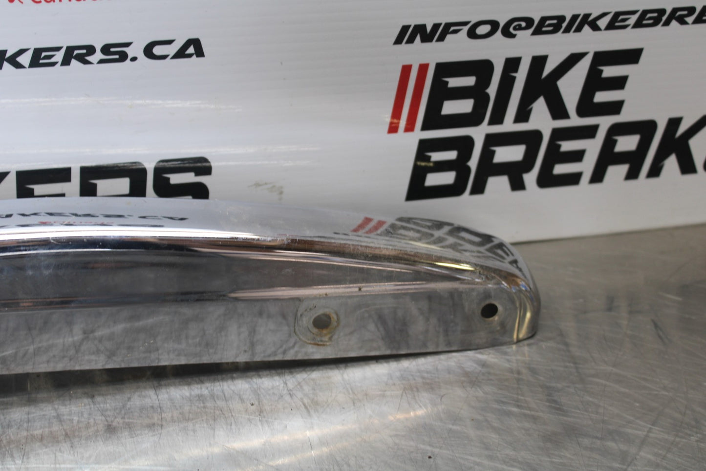 03-08 KAWASAKI VULCAN 1600 REAR CHROME STRUT COVER GUARD SET PAIR  BB196