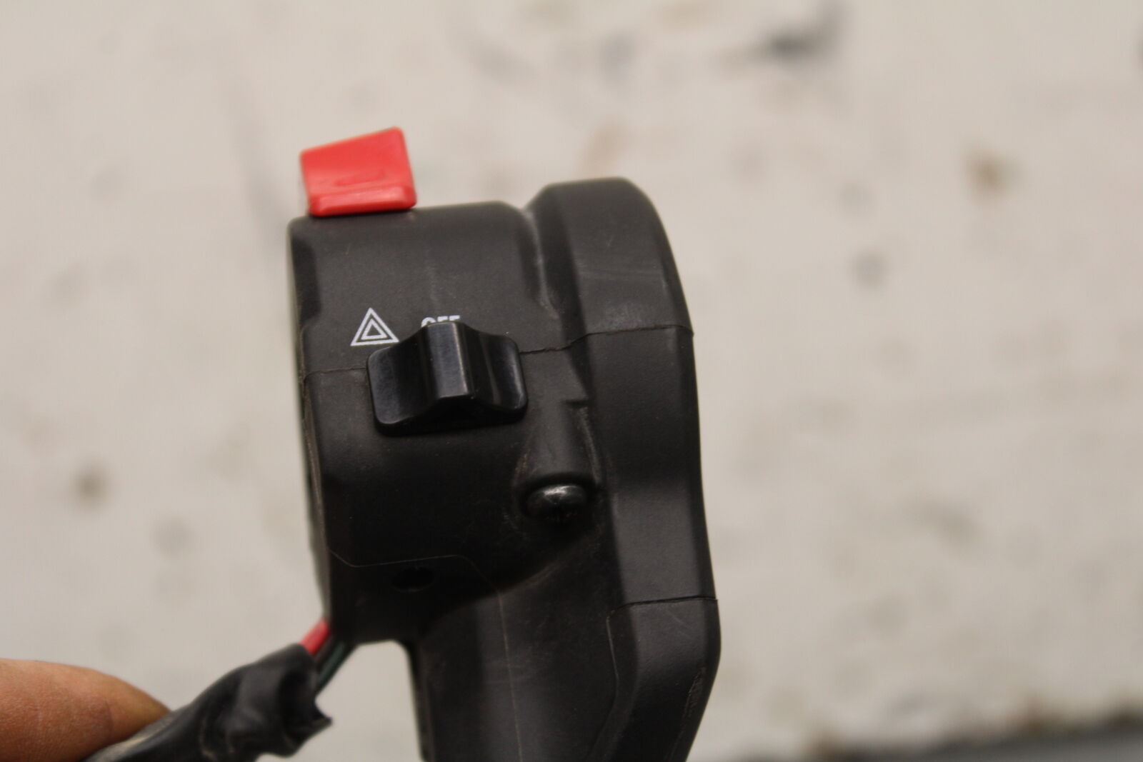 19-24 YAMAHA R3 RIGHT CLIP ON HANDLE KILL OFF START SWITCH SWITCHES BB736