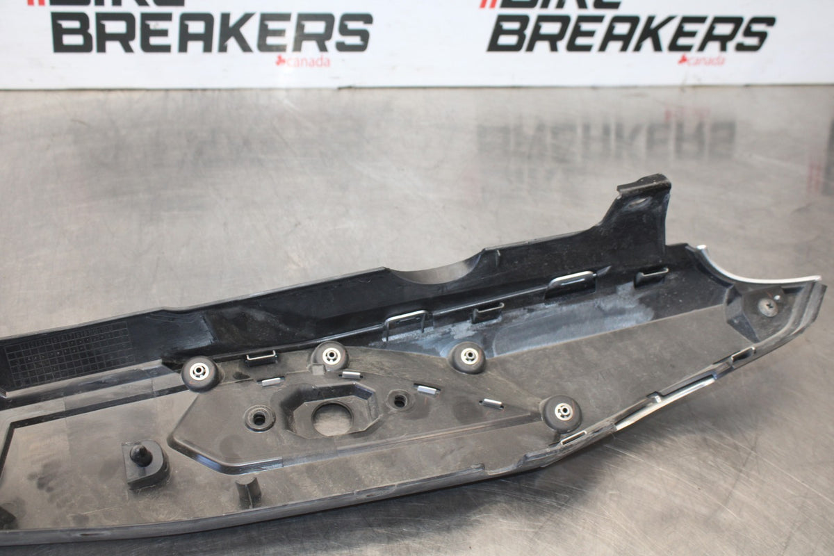 15-17 YAMAHA FJ09 LEFT REAR BACK TAIL FAIRING COWL SHROUD BB906