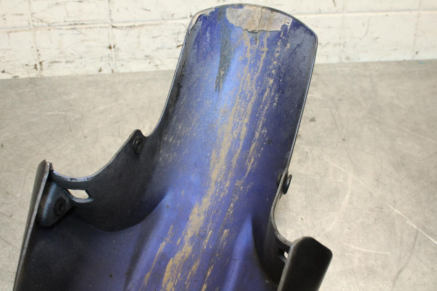 2000 Yamaha YZF R6 FRONT WHEEL FENDER COWL FAIRING BB558