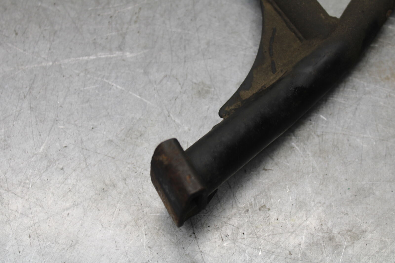 85-86 SUZUKI MADURA 1200 CENTER MAIN STAND  BB691