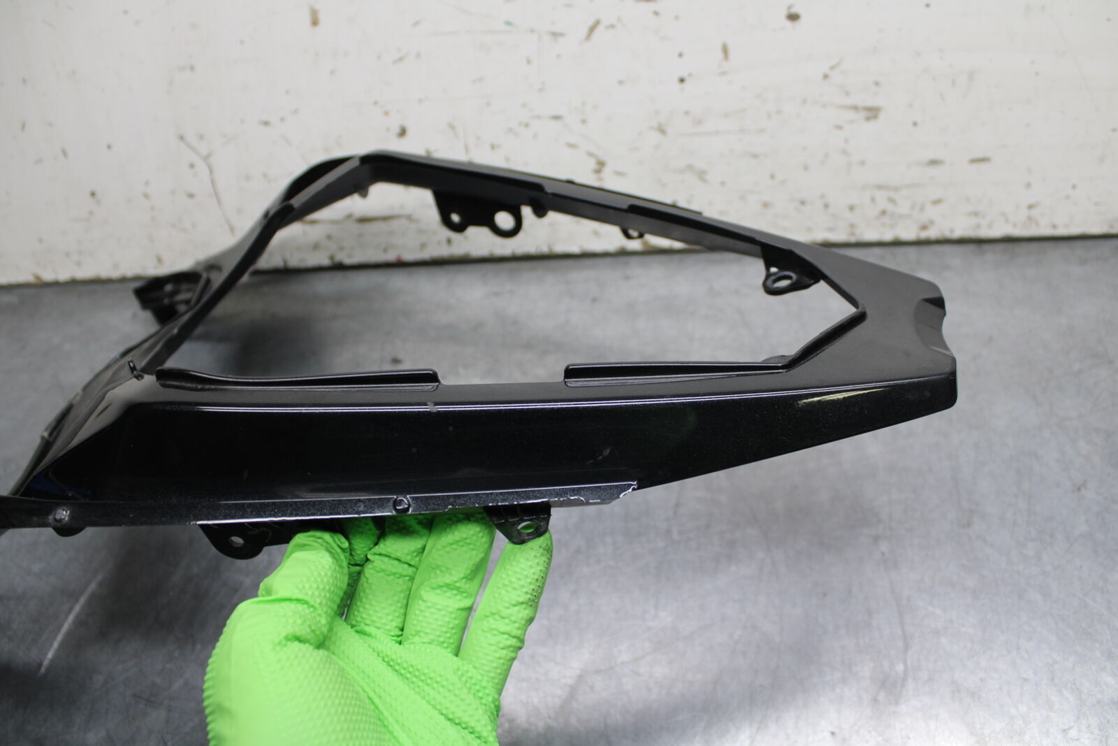 19-22 KAWASAKI Z400 CENTER REAR BACK TAIL FAIRING COWL BB738