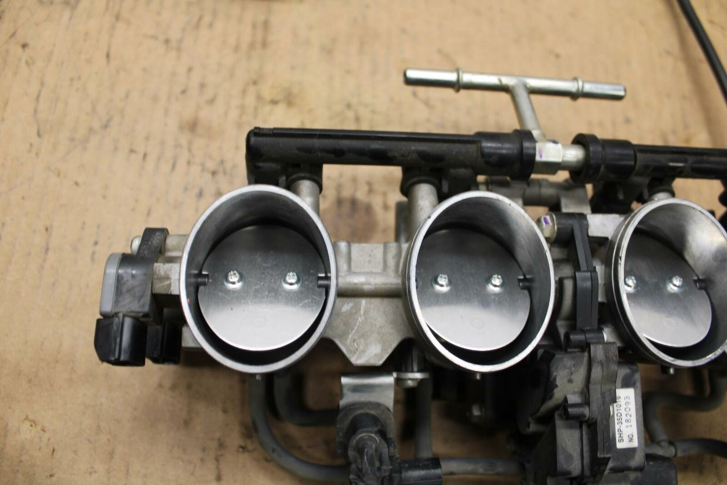 09-12 KAWASAKI NINJA ZX6R MAIN FUEL INJECTORS / THROTTLE BODIES BB383