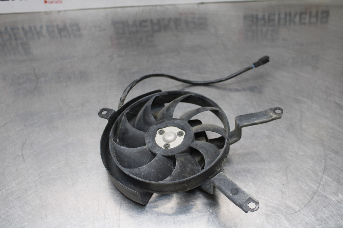 06 KAWASAKI Z750 ENGINE RADIATOR COOLING FAN BB837