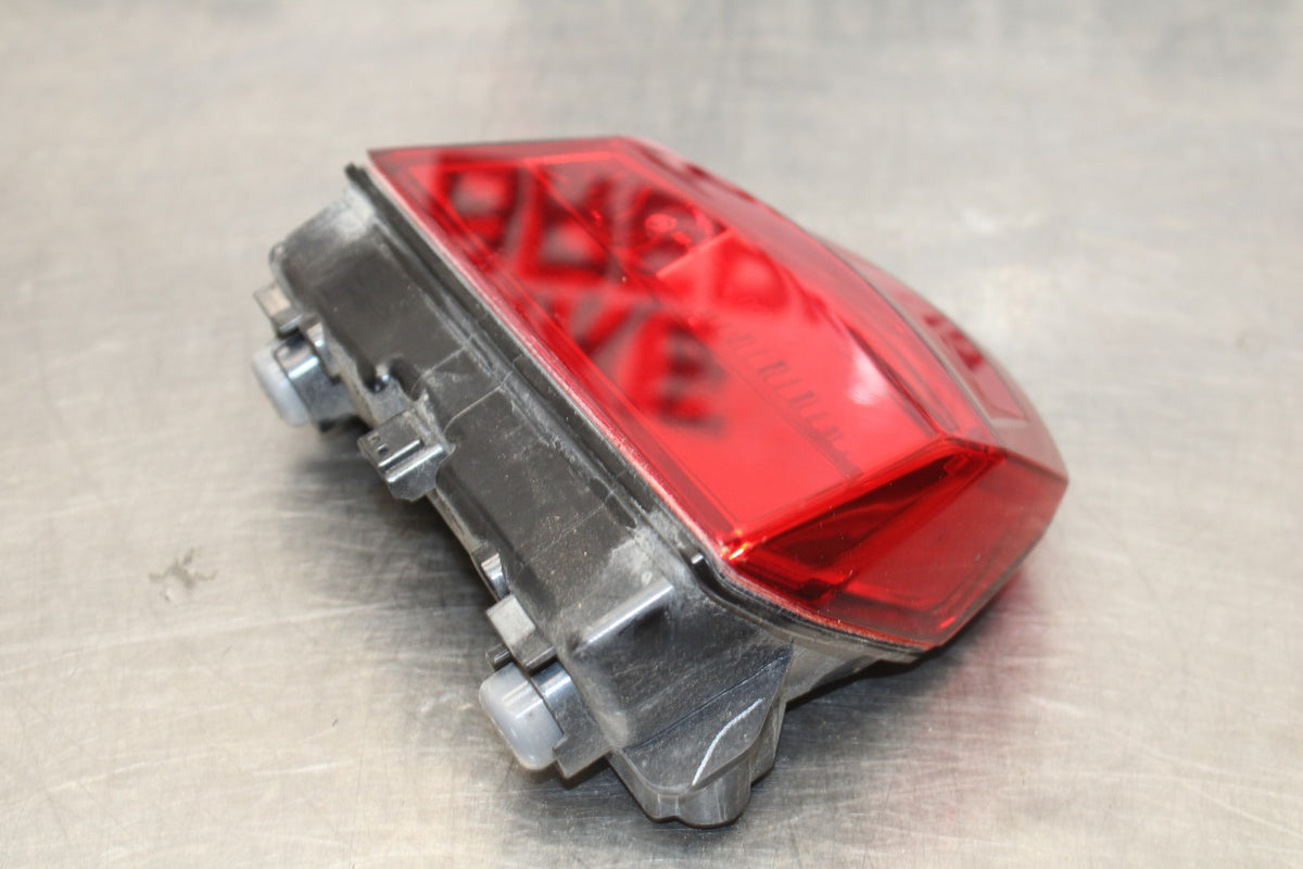 22 HARLEY-DAVIDSON PAN AMERICA 1250 REAR TAIL TAILLIGHT BACK BRAKE LIGHT BB910