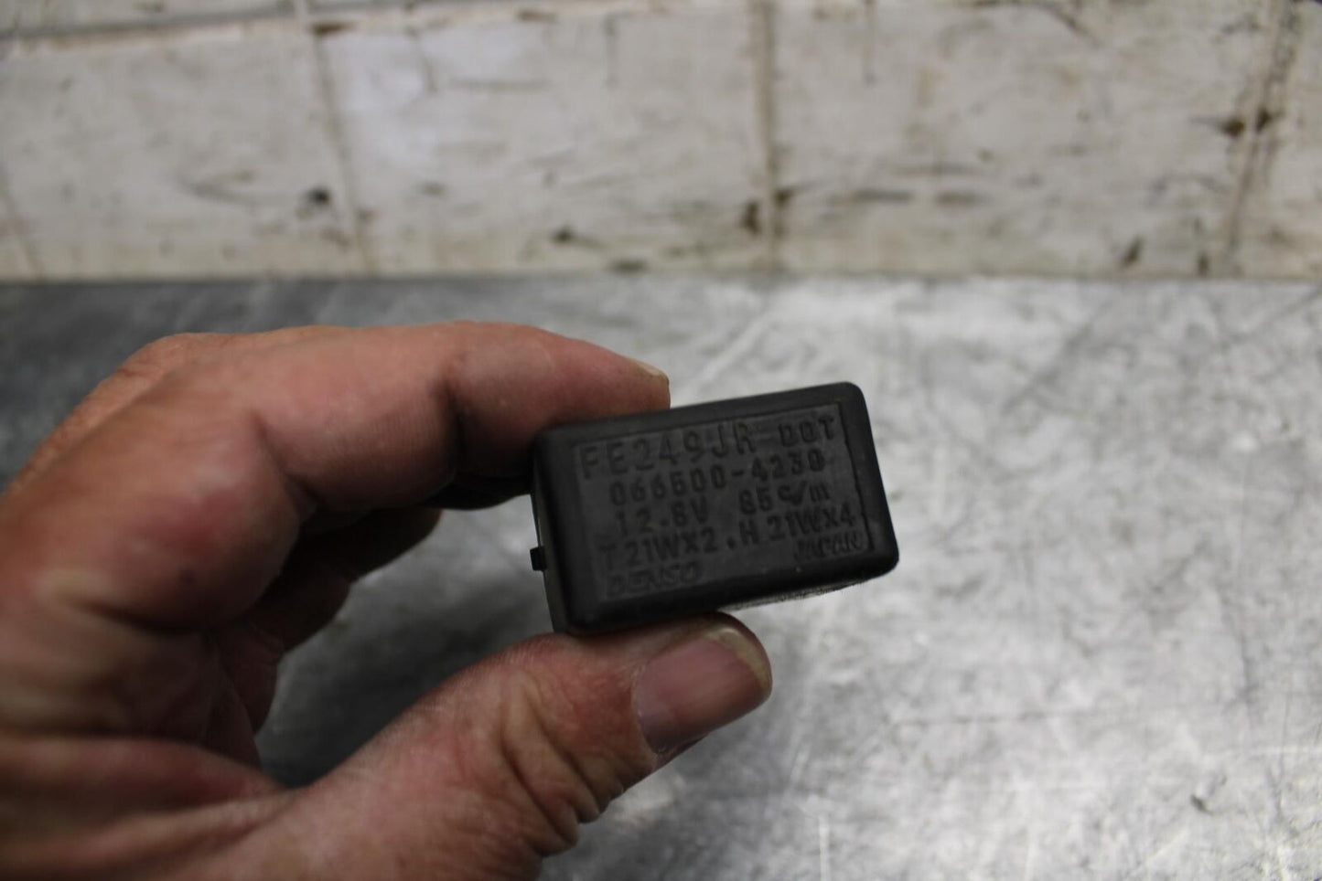 2007 Suzuki Boulevard M50B FUEL PUMP RELAY FLASHER SWITCH 38610-03F00 BB537