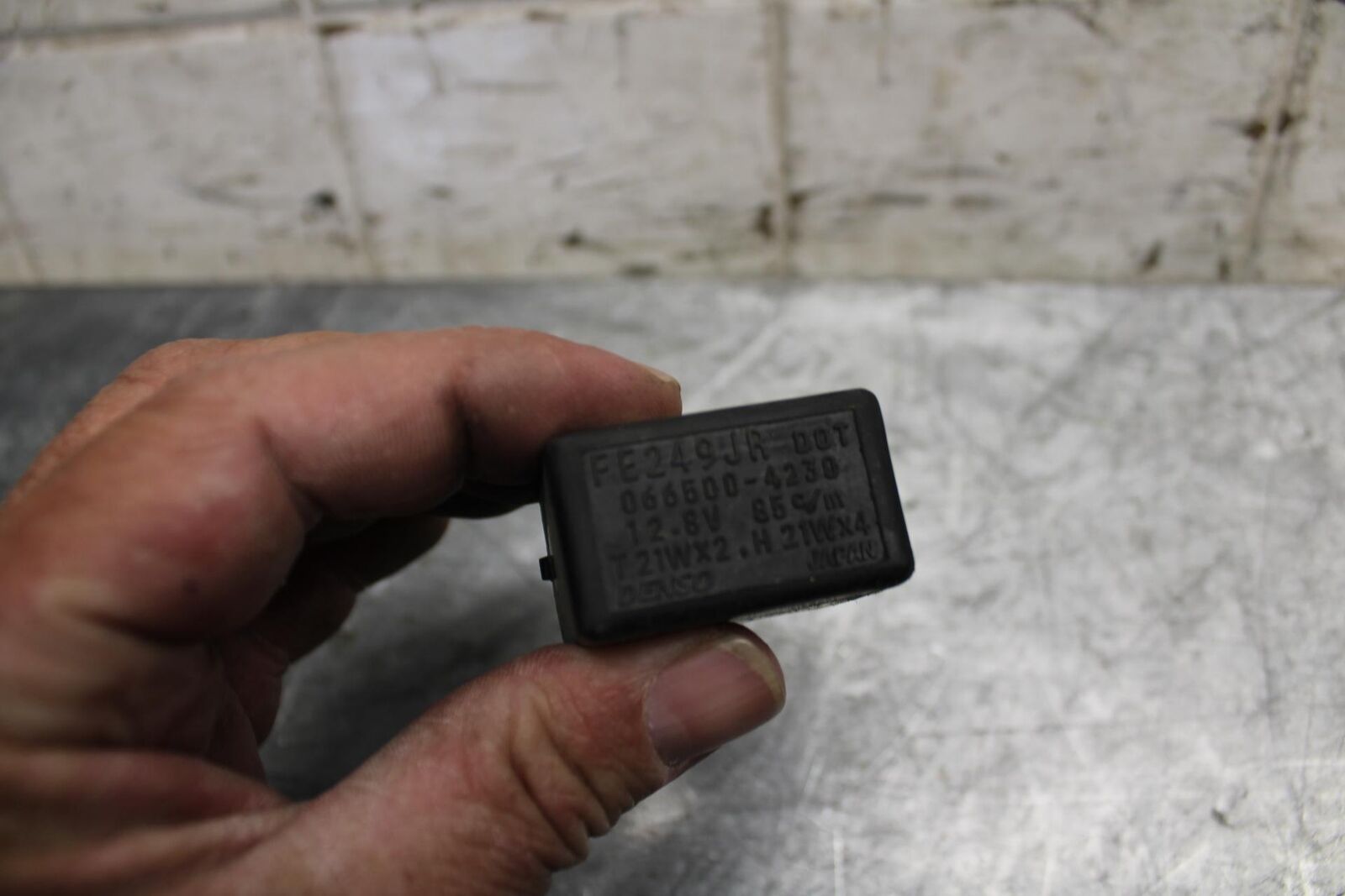 2007 Suzuki Boulevard M50B FUEL PUMP RELAY FLASHER SWITCH 38610-03F00 BB537