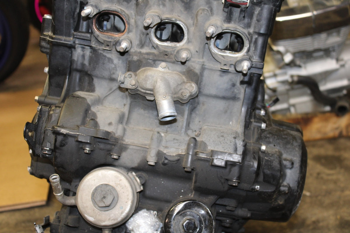 14 TRIUMPH STREET TRIPLE ABS ENGINE MOTOR BB808