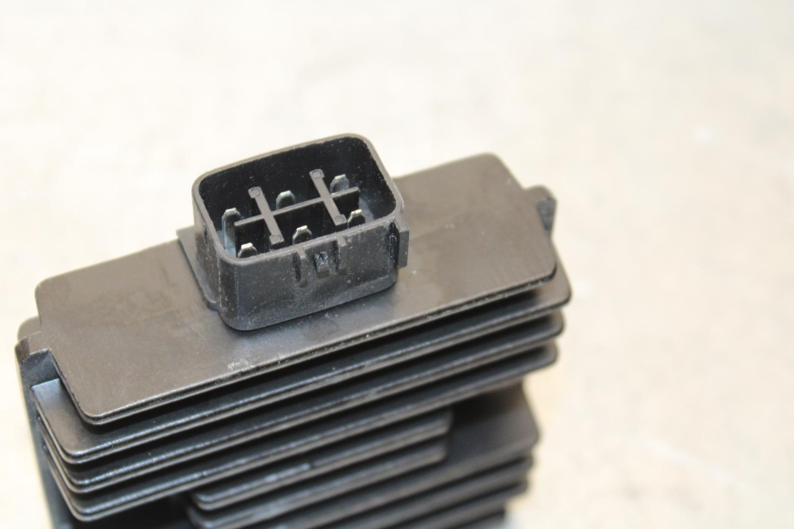2007 Yamaha YZF R6 RECTIFIER VOLTAGE REGULATOR 4XY-81960-00-00 BB590