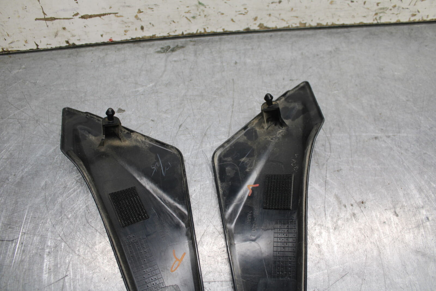 13 SUZUKI GSXR750 RIGHT LEFT GAS FUEL TANK PANELS COVERS TRIM SET COWLS BB110