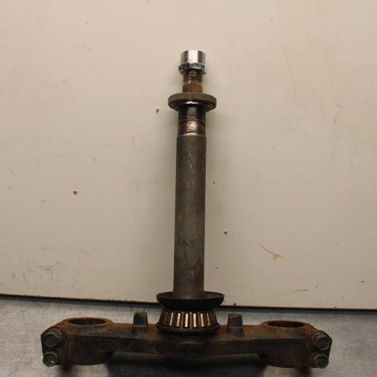80-83 SUZUKI GS750E FRONT FORKS CLAMP LOWER TRIPLE TREE STEM BB82
