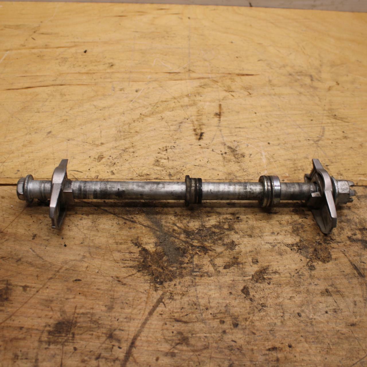 09-10 KAWASAKI ER-6N REAR AXLE BACK WHEEL RIM PIVOT BOLT AXEL BB325