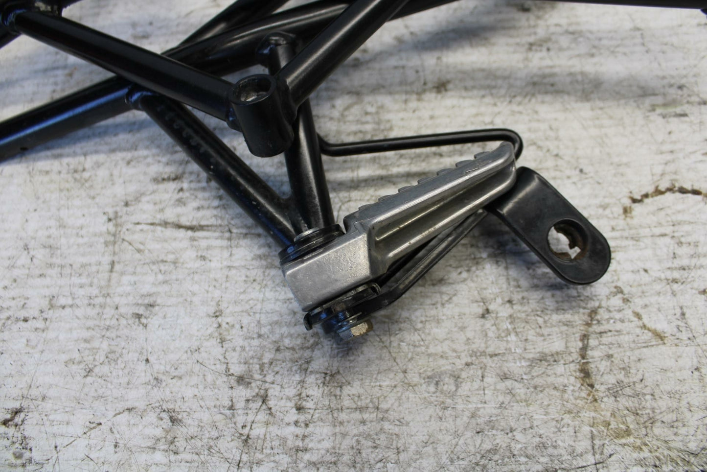 07-09 KAWASAKI VERSYS 650 REAR BACK PASSENGER PEG SET PAIR BB302