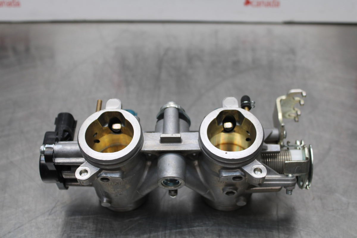 22-25 YAMAHA YZF R7 MAIN FUEL INJECTORS / THROTTLE BODIES  BB176