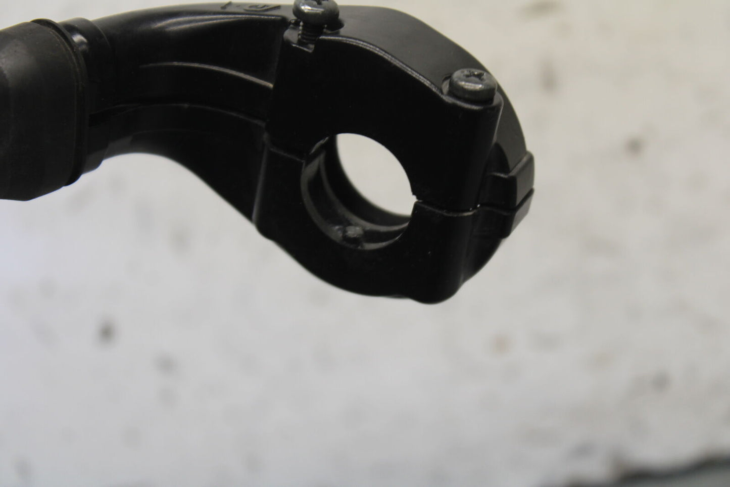 09-12 KAWASAKI NINJA ZX6R THROTTLE CABLE LINE HOUSING GUIDE BB698