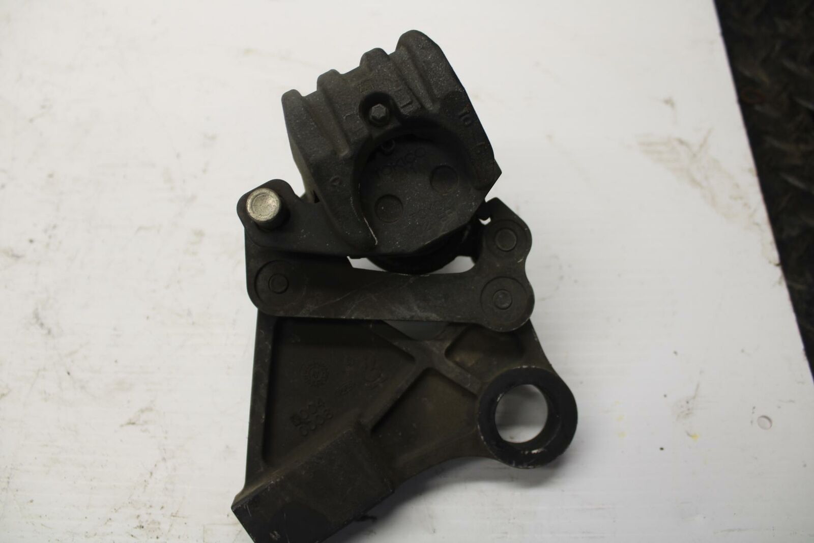 09-12 KAWASAKI NINJA ZX6R REAR BACK BRAKE CALIPER W MOUNT BRACKET BB272