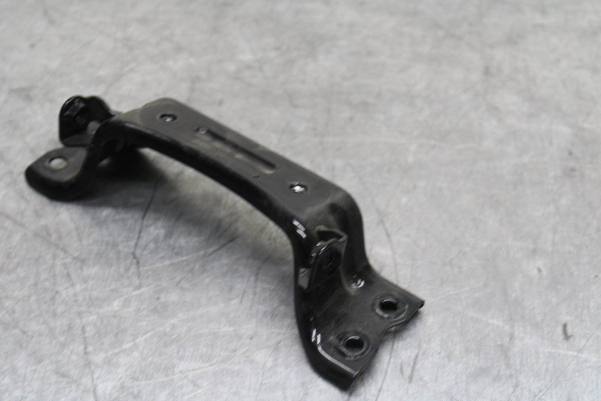 19-22 KAWASAKI Z400 GAS TANK FUEL CELL PETROL RESERVOIR BRACKET MOUNT BB738