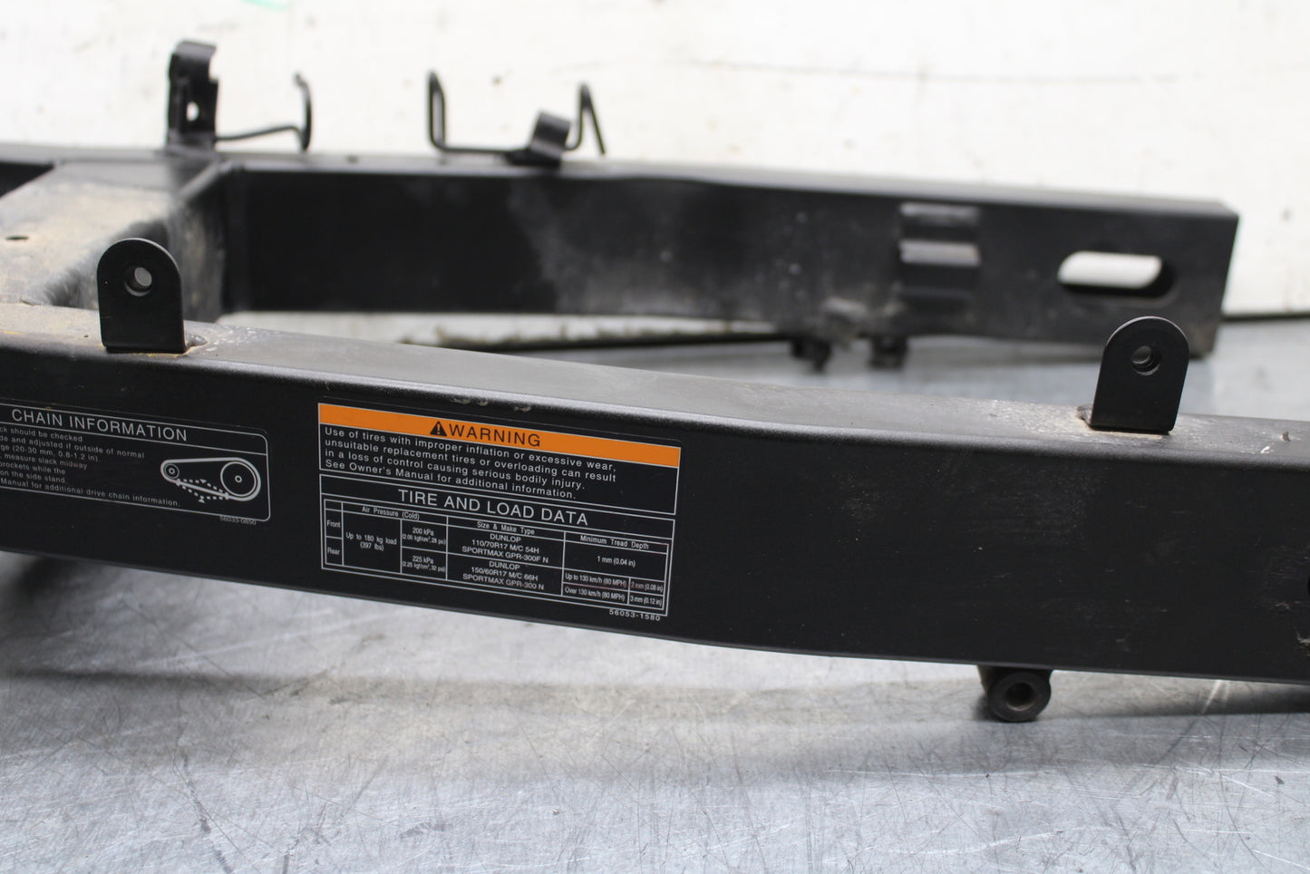 19-22 KAWASAKI Z400 REAR SWINGARM BACK SUSPENSION SWING ARM BB708