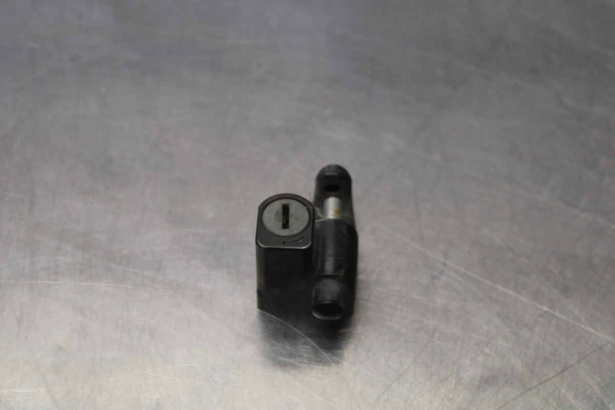 03-08 HONDA VTX1300C IGNITION LOCK KEY SET BB868