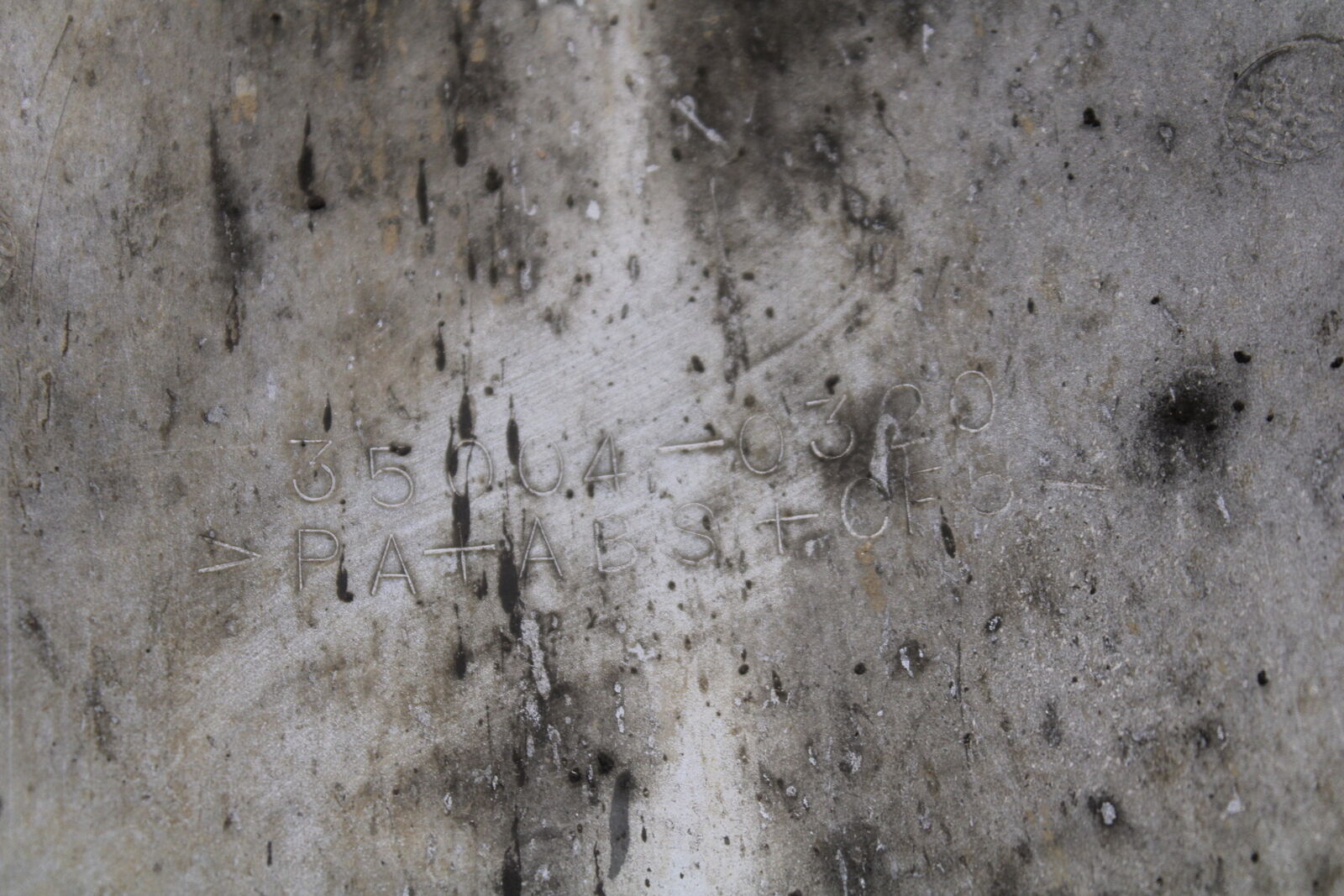 12-13 KAWASAKI Z1000 FRONT WHEEL FENDER COWL FAIRING BB743