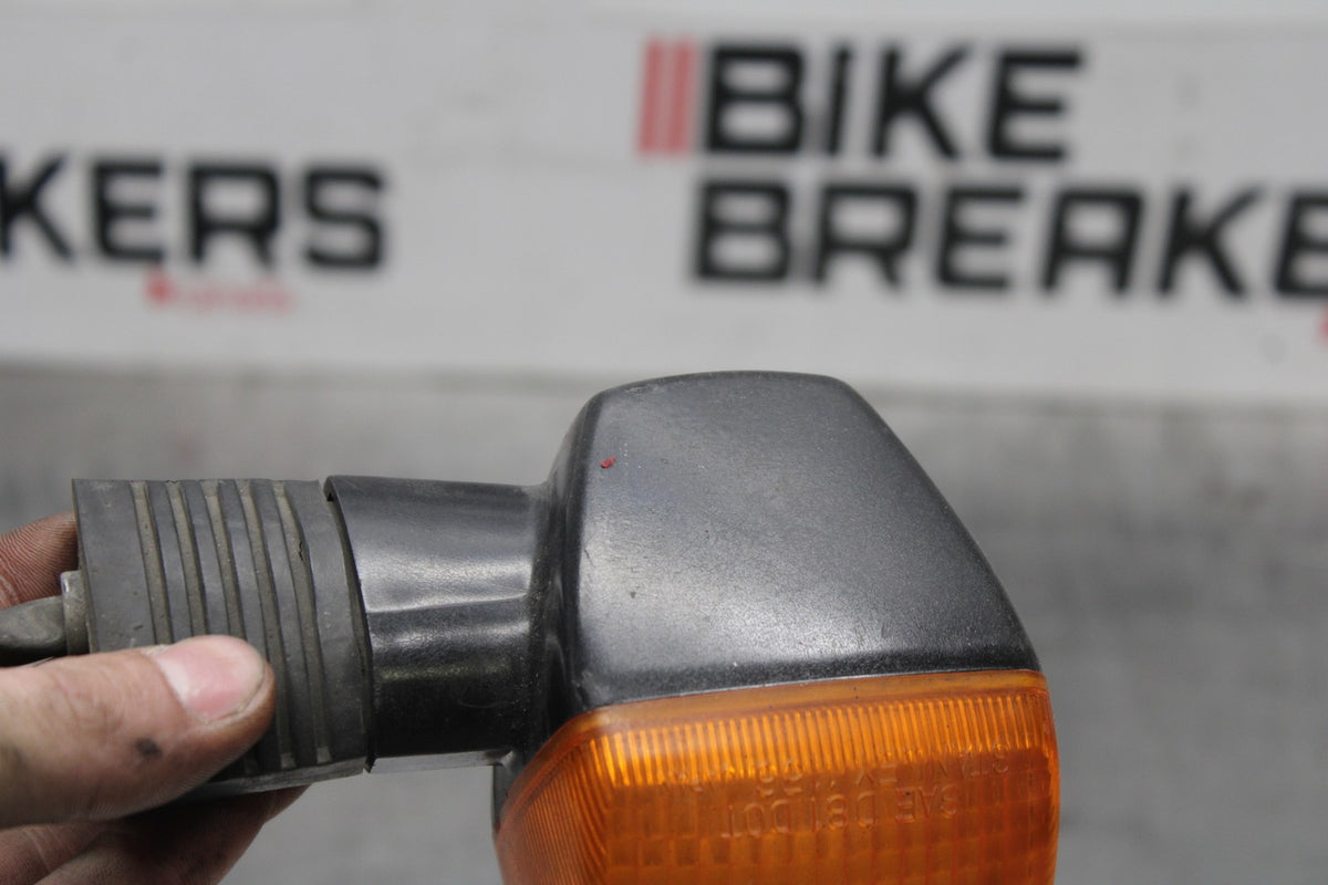 84 HONDA INTERCEPTOR 1000 VF1000F RIGHT BACK TURN SIGNAL LIGHT INDICATOR BB878