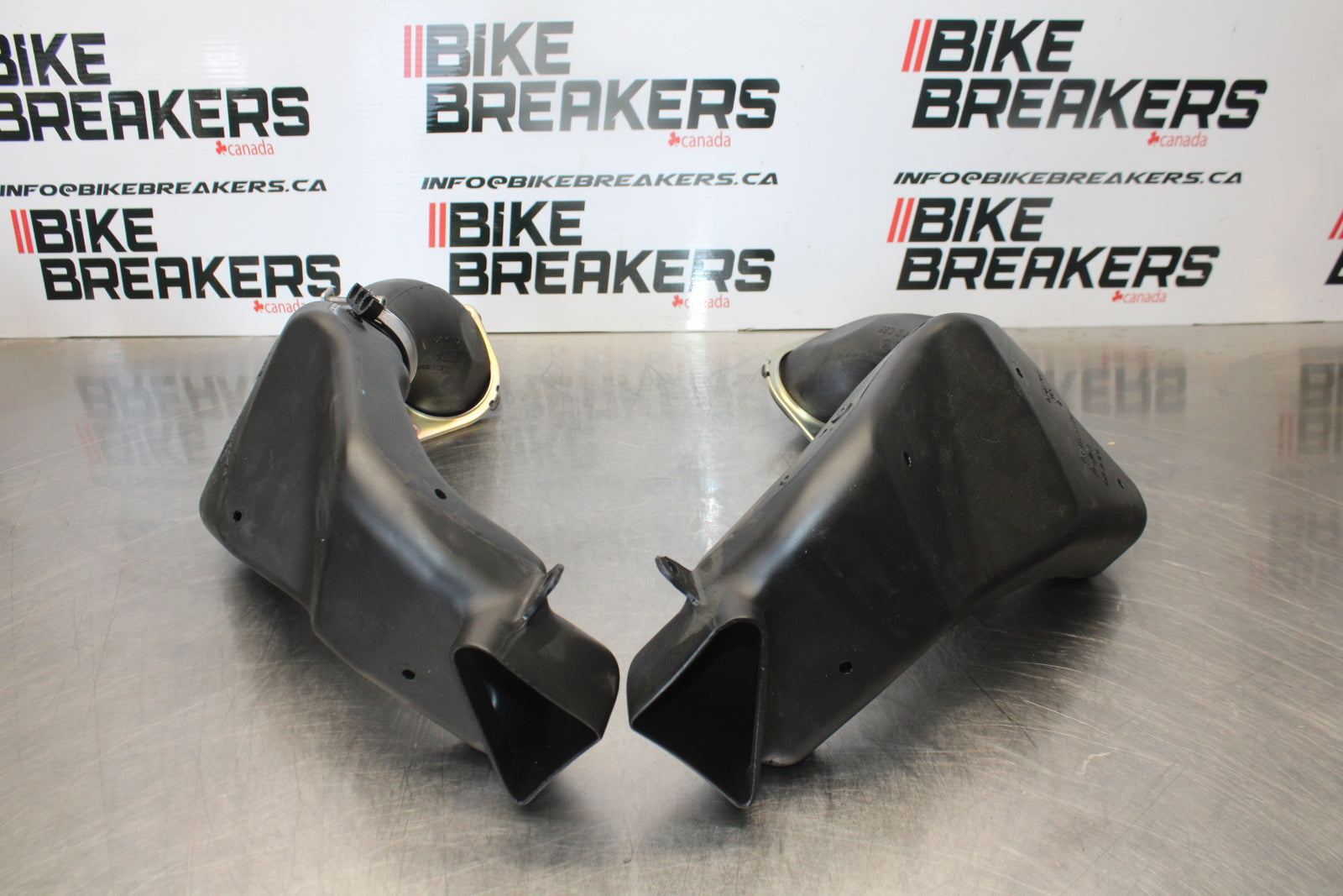 23-24 KAWASAKI NINJA ZX14R NEW!! RIGHT LEFT AIR INTAKE DUCTS BB169