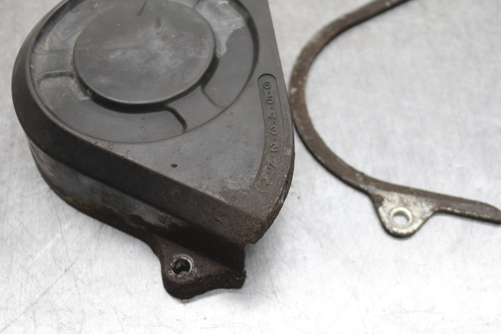 95-98 HONDA CBR600F3 ENGINE SPROCKET COVER BB122