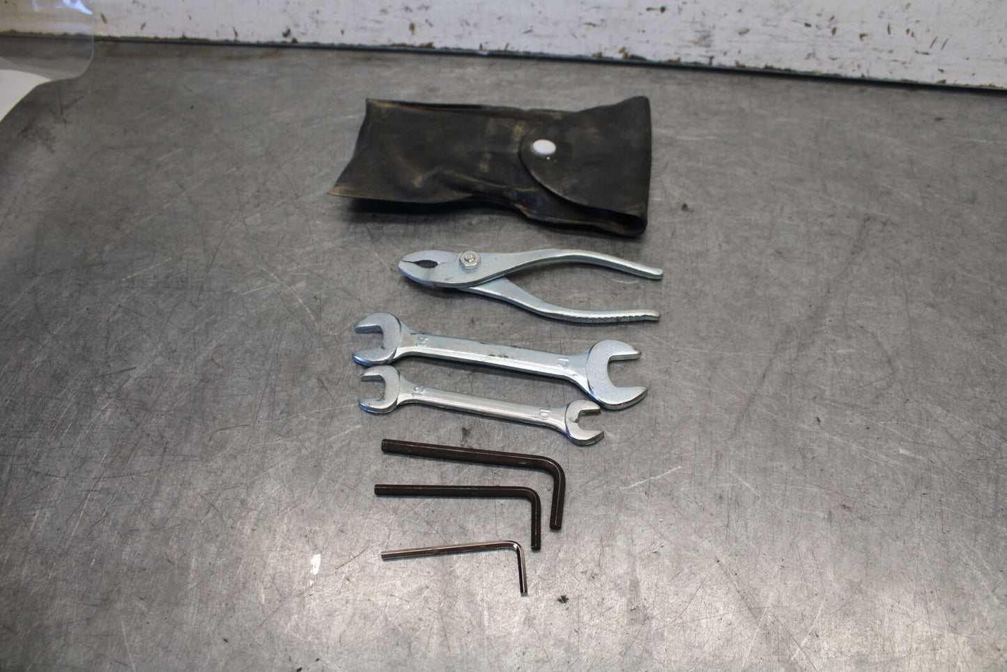 11-24 SUZUKI GSXR750 STOCK TOOLS OEM TOOL BAG KIT SET BB687