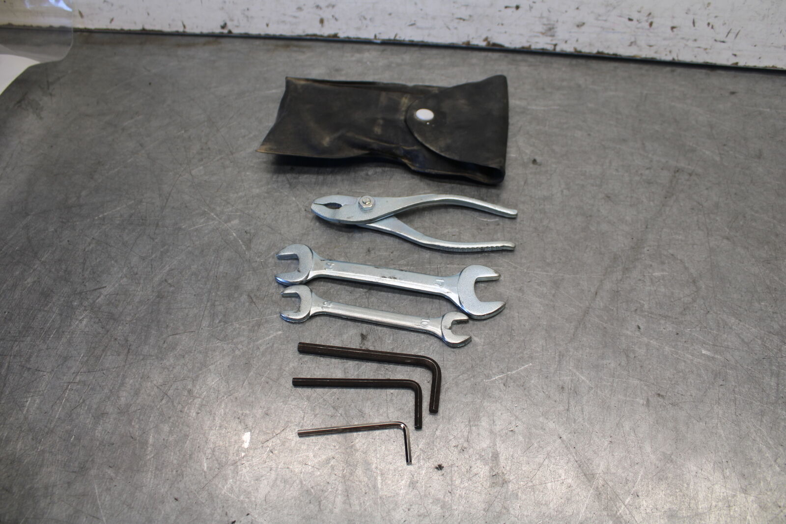 11-24 SUZUKI GSXR750 STOCK TOOLS OEM TOOL BAG KIT SET BB687