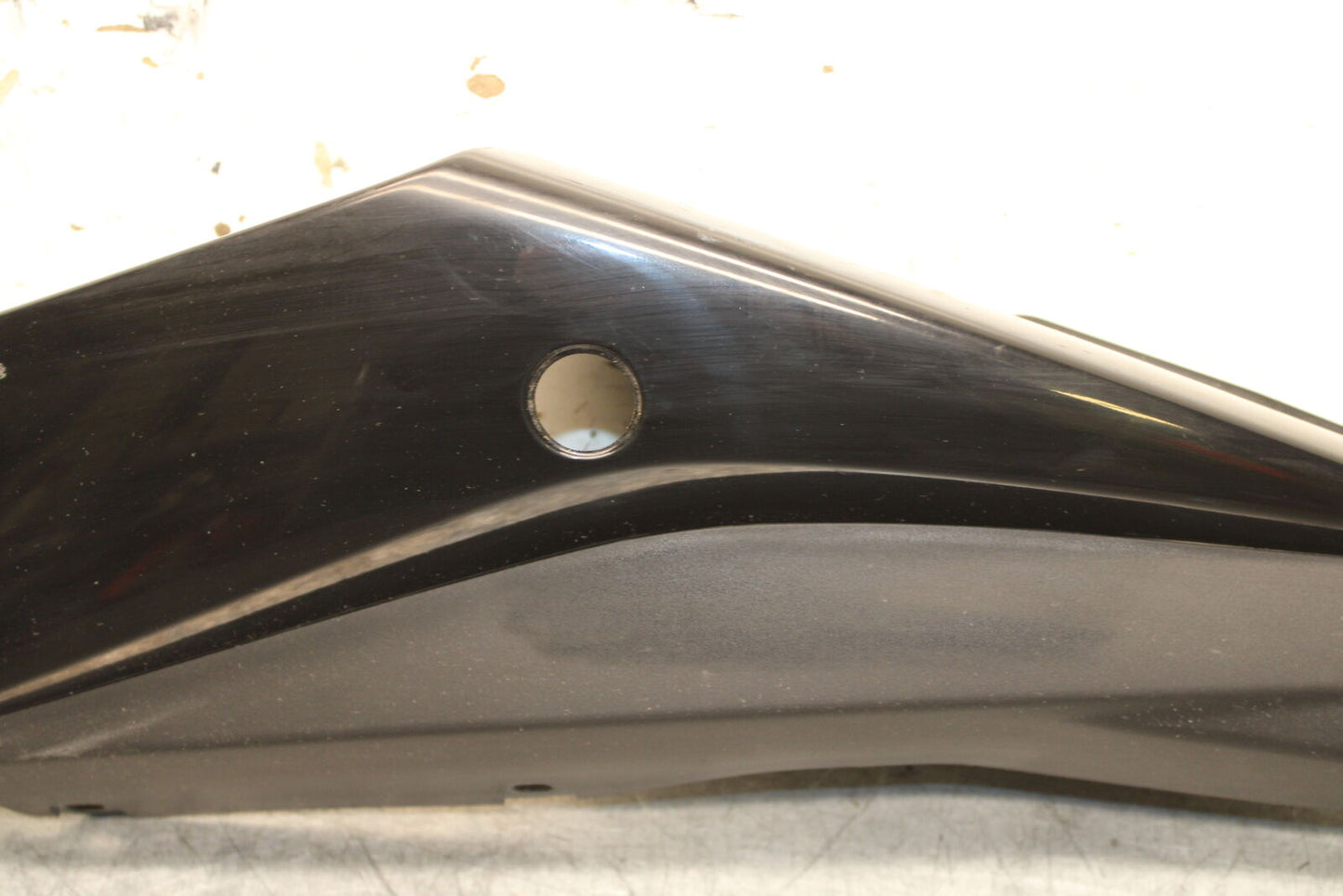 19-24 YAMAHA R3 LEFT REAR BACK TAIL FAIRING COWL SHROUD BB736