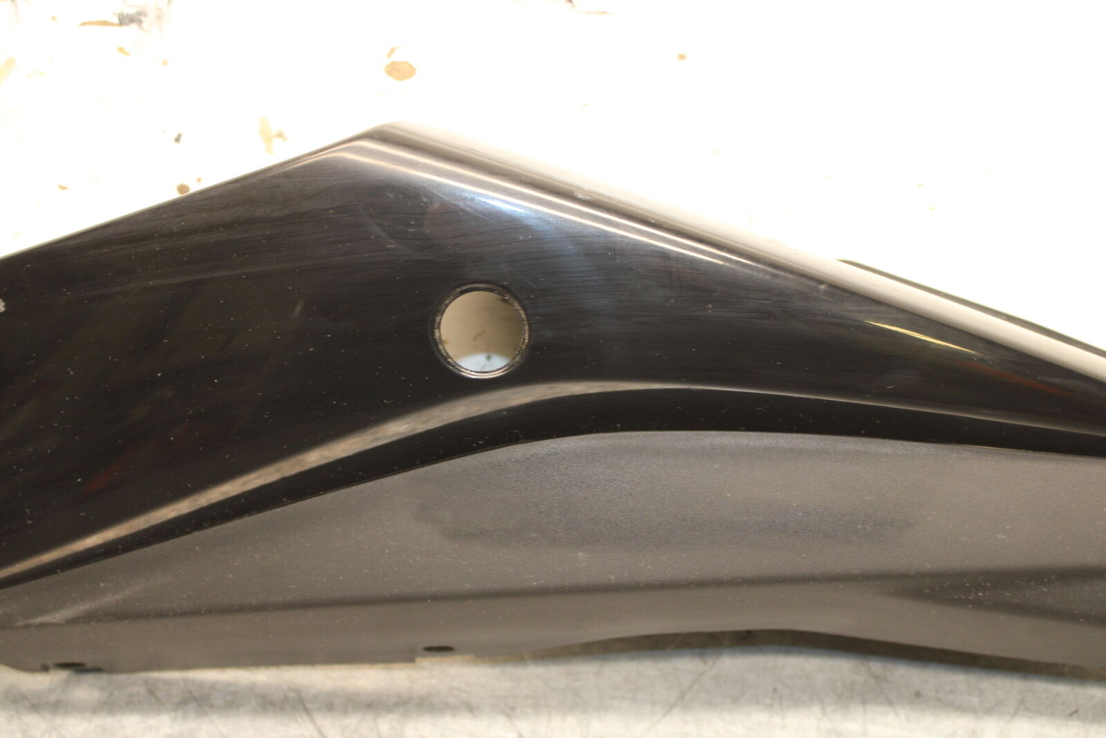 19-24 YAMAHA R3 LEFT REAR BACK TAIL FAIRING COWL SHROUD BB736