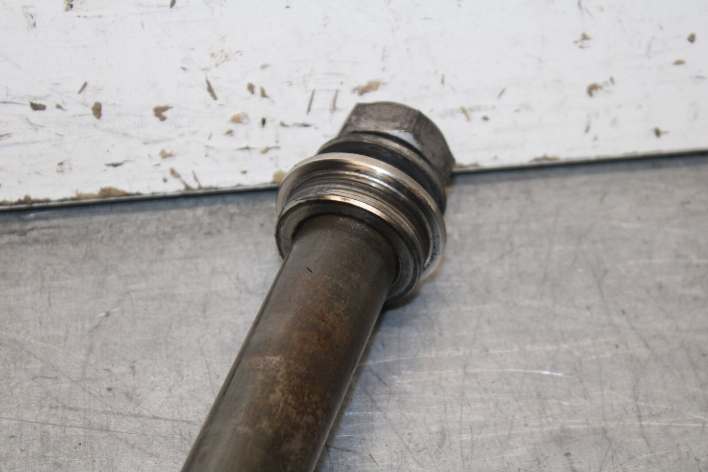 06 YAMAHA YZF R6 REAR AXLE BACK WHEEL RIM PIVOT BOLT AXEL BB716