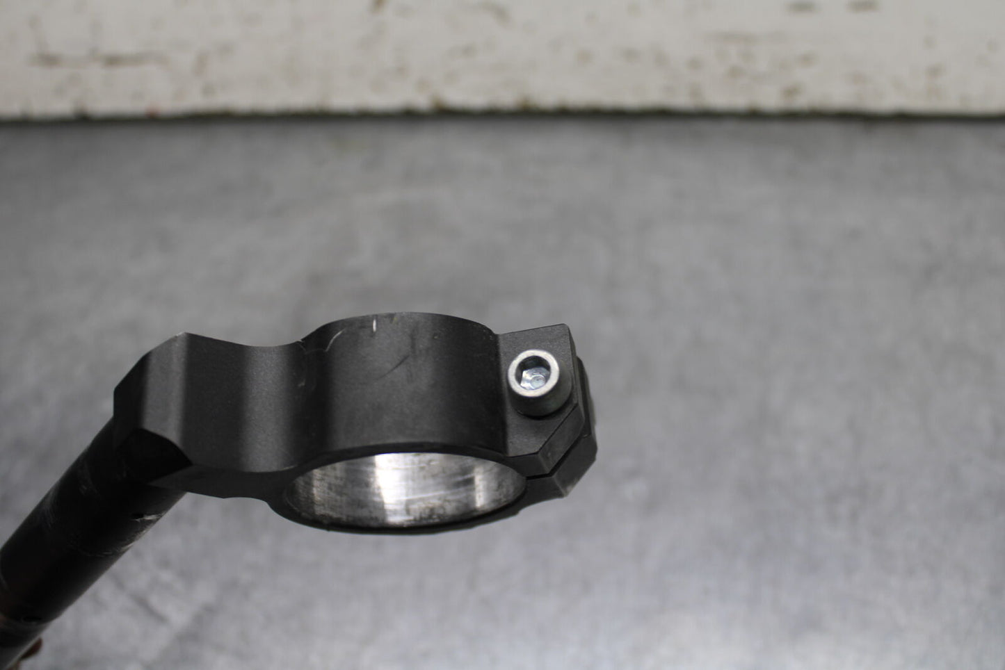 13-17 KAWASAKI NINJA ZX6R ZX636E RIGHT CLIP ON HANDLEBAR BB735