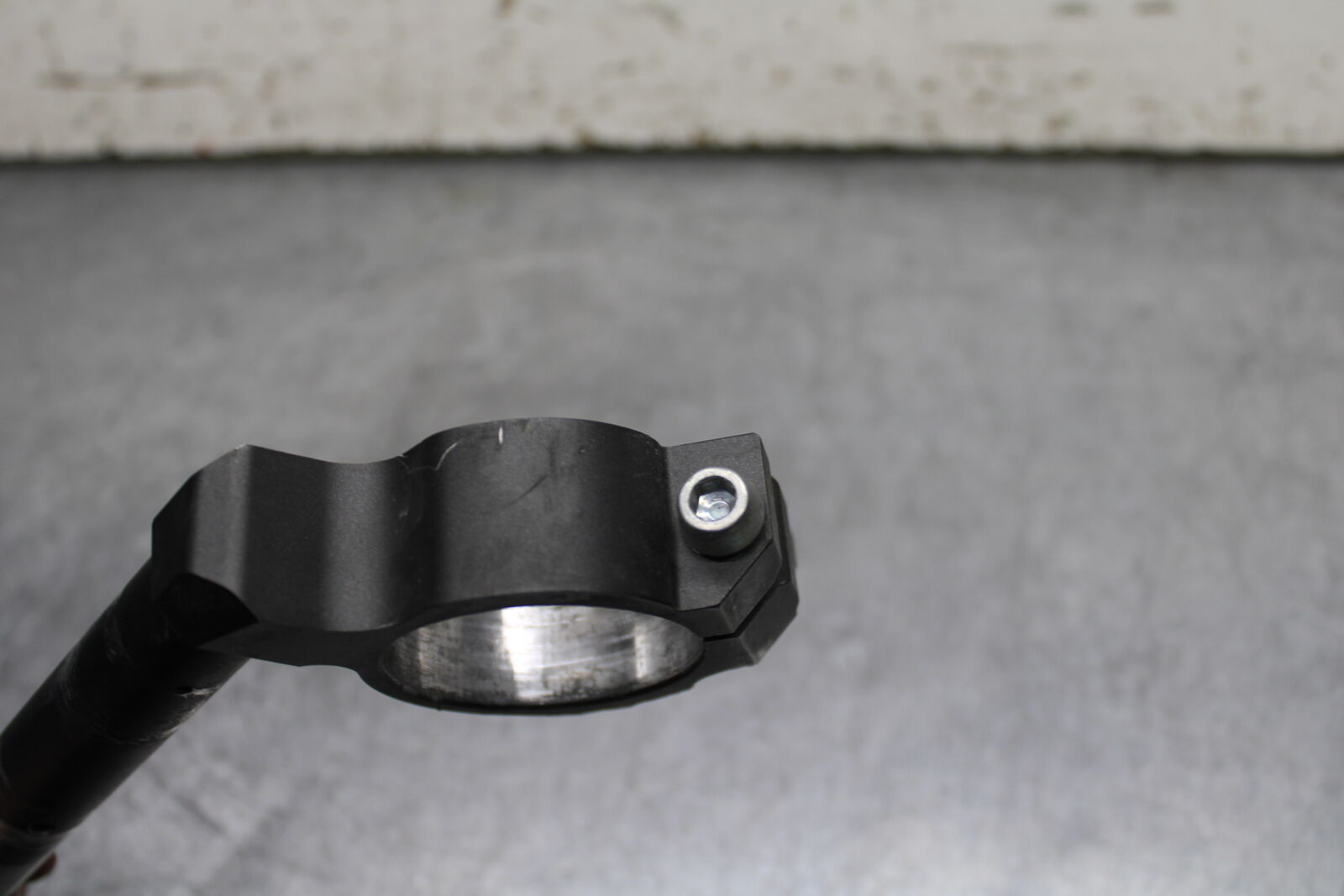 13-17 KAWASAKI NINJA ZX6R ZX636E RIGHT CLIP ON HANDLEBAR BB735