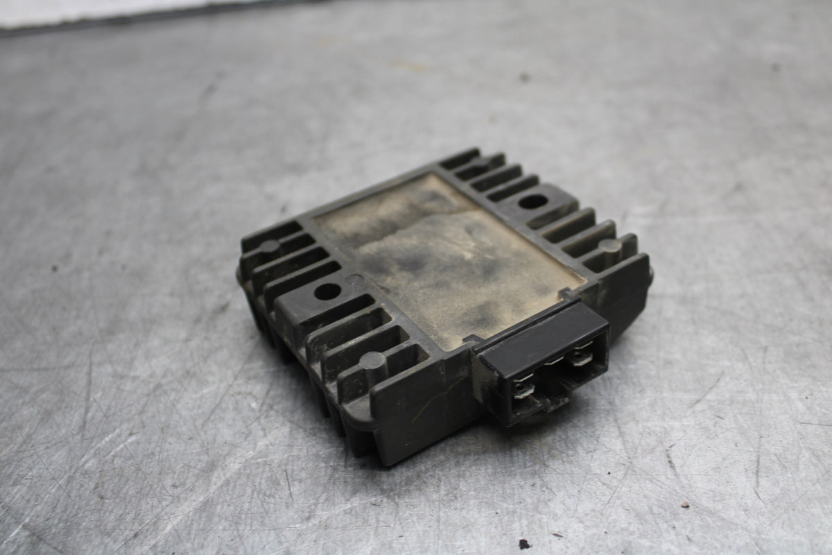 09-15 YAMAHA FZ6R RECTIFIER VOLTAGE REGULATOR  BB686
