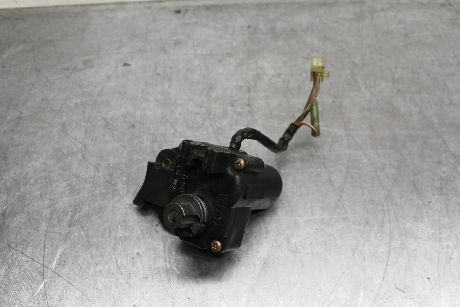00-01 YAMAHA YZF R1 EXHAUST VALVE SERVO MOTOR BB755