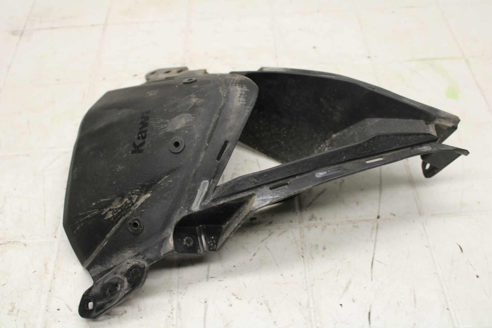 13-17 KAWASAKI NINJA ZX6R ZX636E FRONT CENTER COWL FAIRING BB409